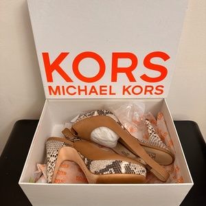 Michael Kors Tracey Slingback size 9.5